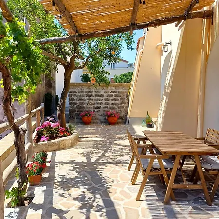 Yourhome - Antico Casale Sorrentino & - Indipendent